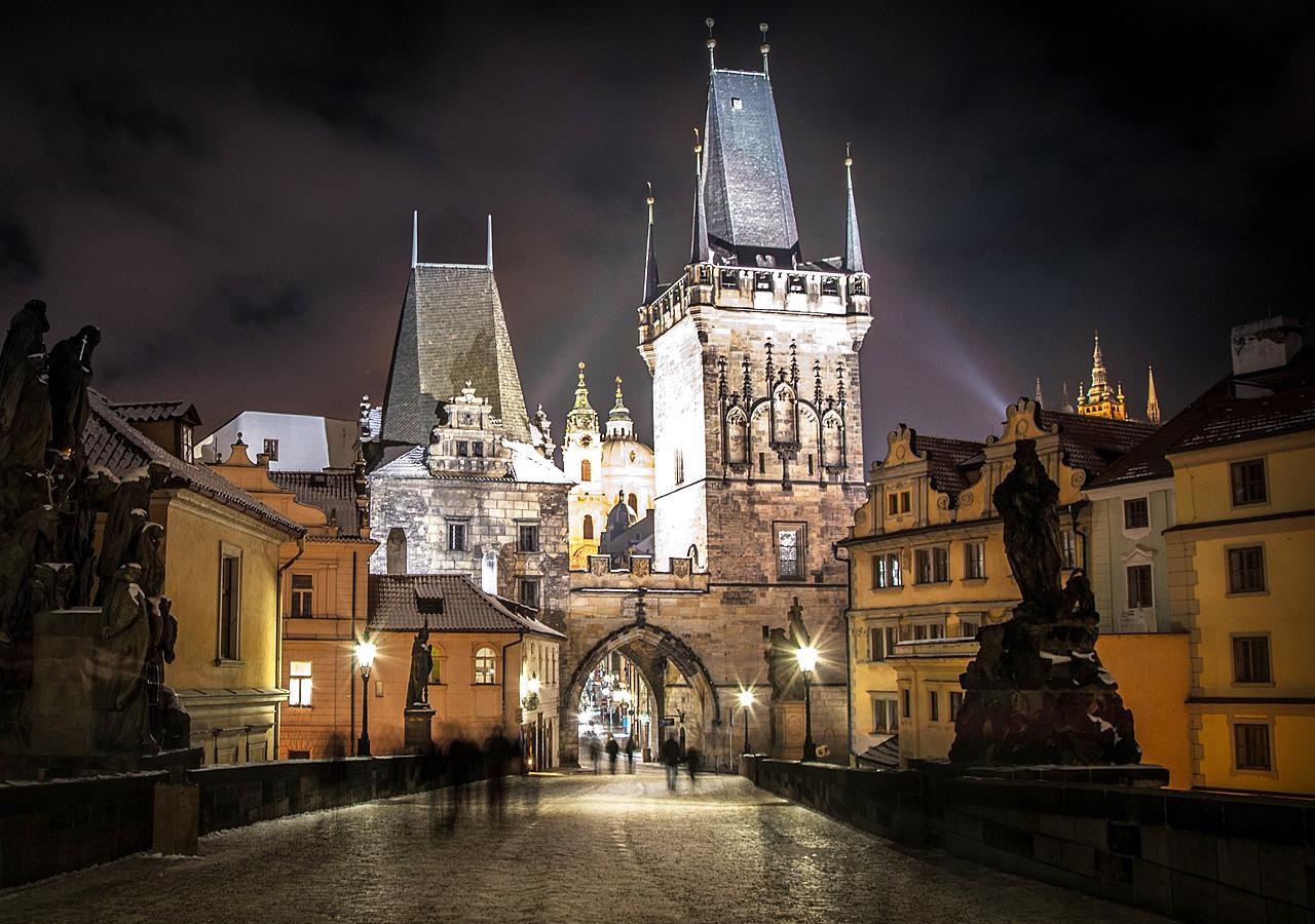 Design Apartment Next To Louis Vuitton Building Prague Exterior photo